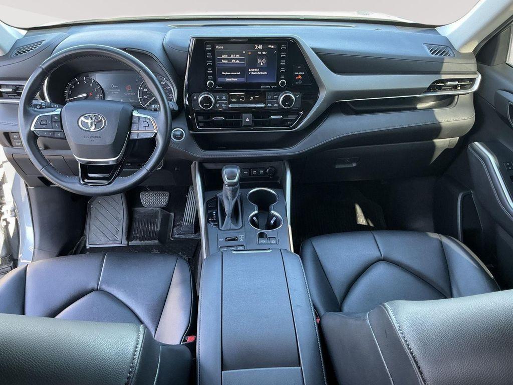 used 2020 Toyota Highlander car, priced at $31,685