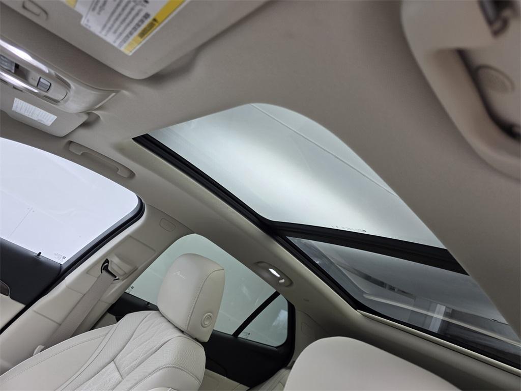 used 2023 Buick Envision car, priced at $30,995