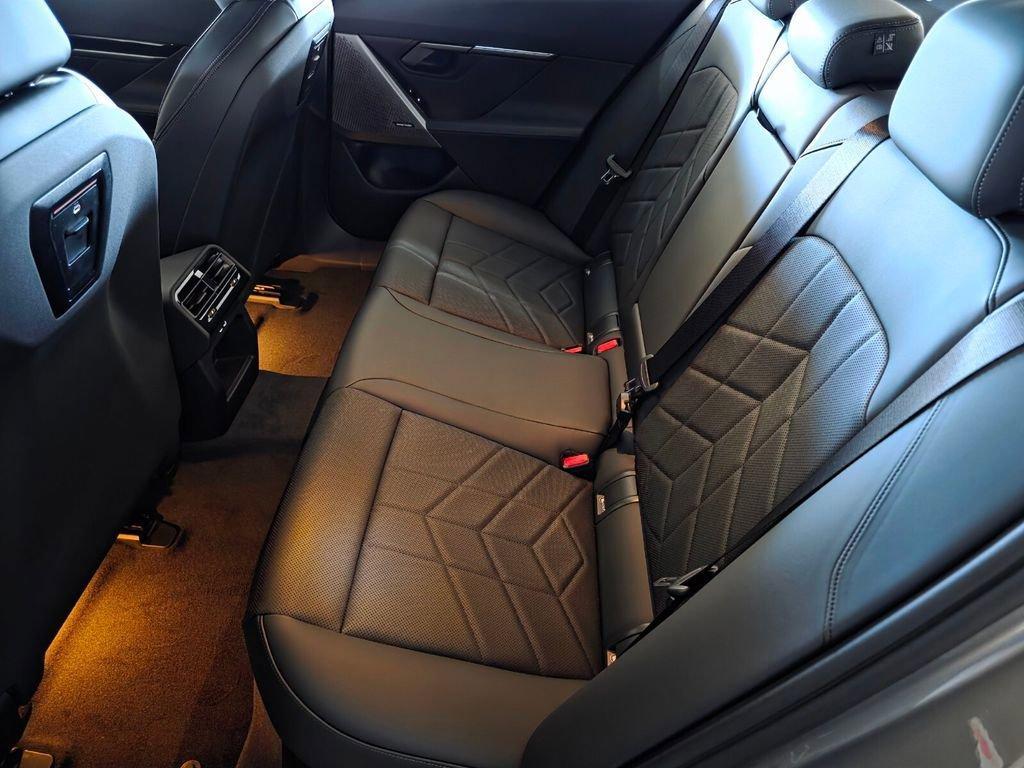 new 2027 BMW 530 car