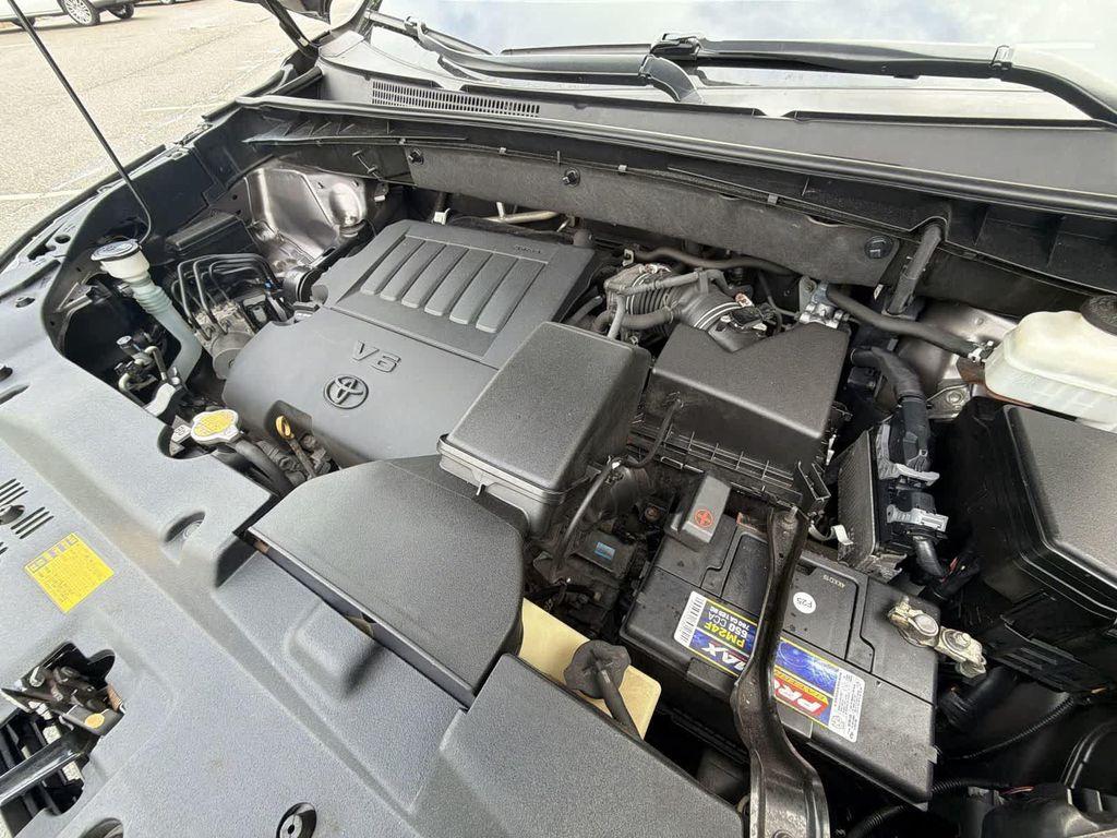 used 2014 Toyota Highlander car, priced at $16,489
