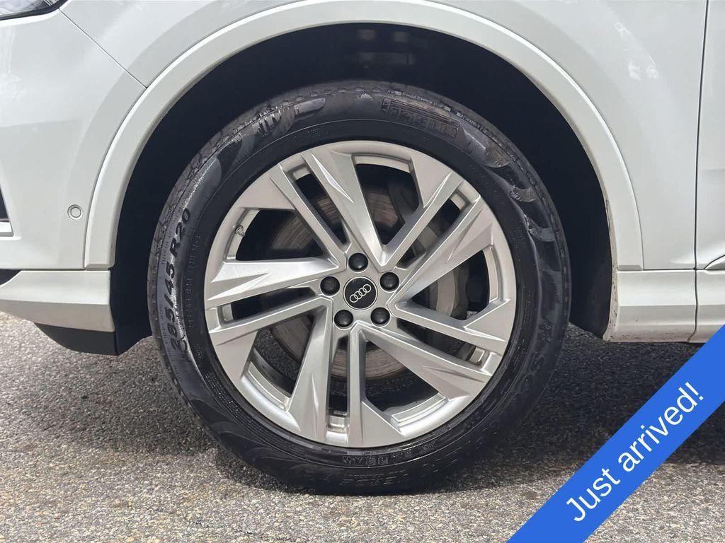 used 2022 Audi Q7 car, priced at $31,490