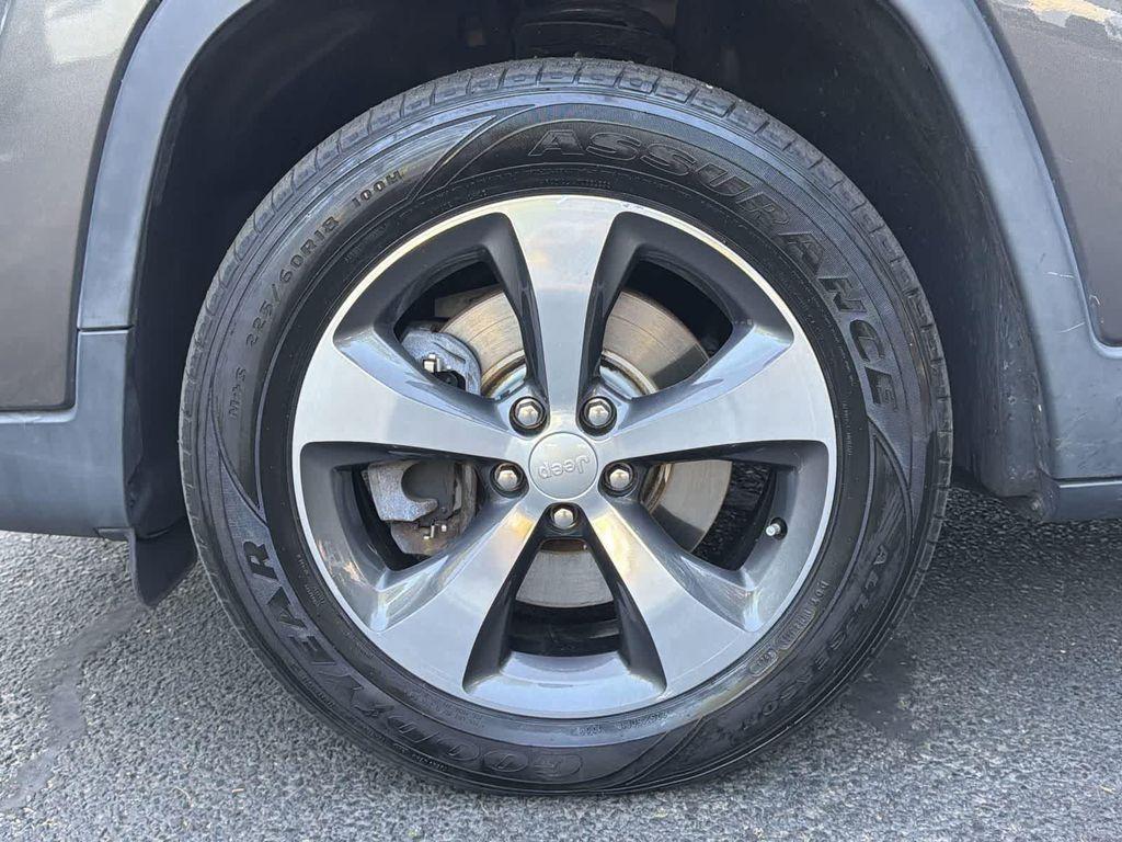 used 2019 Jeep Cherokee car, priced at $14,489
