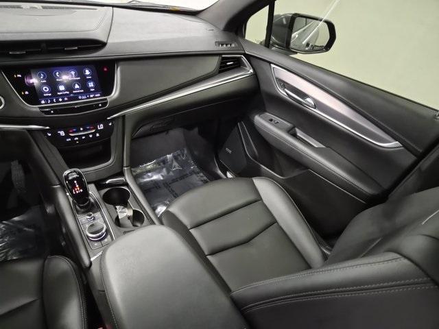 used 2022 Cadillac XT5 car, priced at $25,590