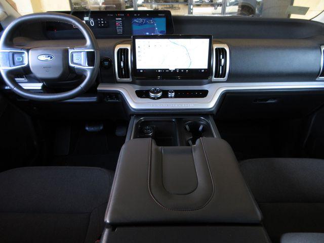 used 2025 Ford Expedition car, priced at $54,297