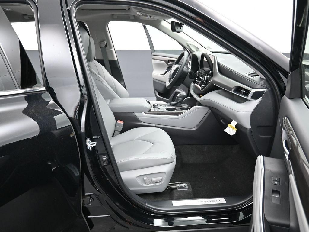 new 2026 Toyota Highlander car, priced at $51,220