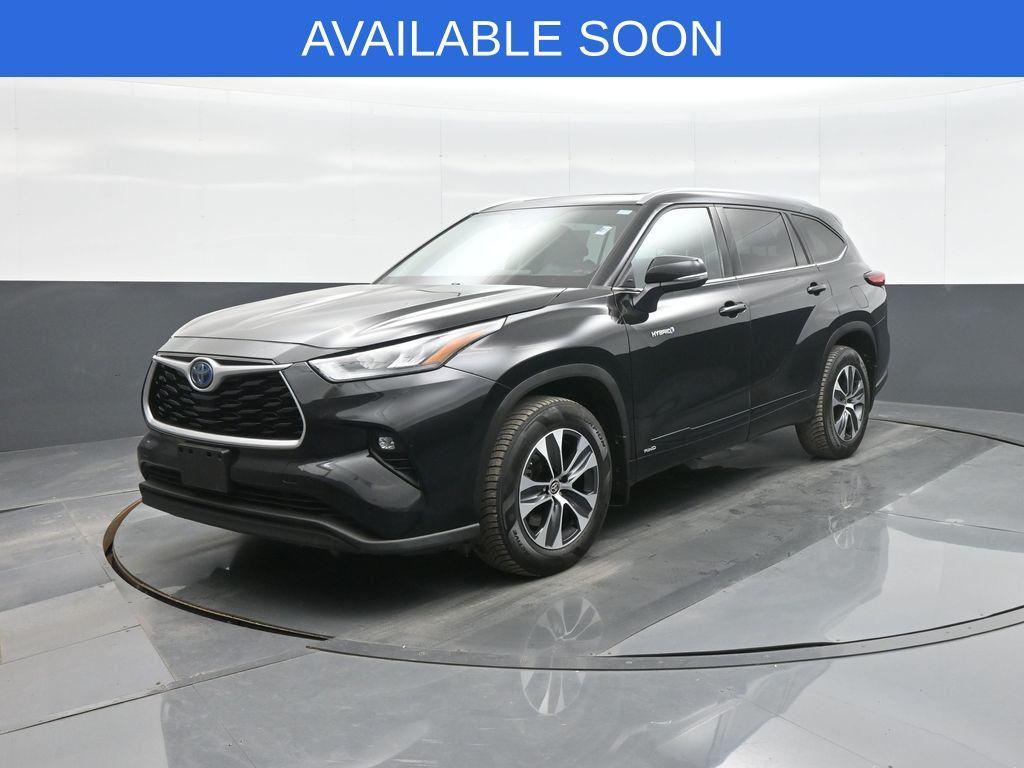 used 2020 Toyota Highlander Hybrid car, priced at $26,593