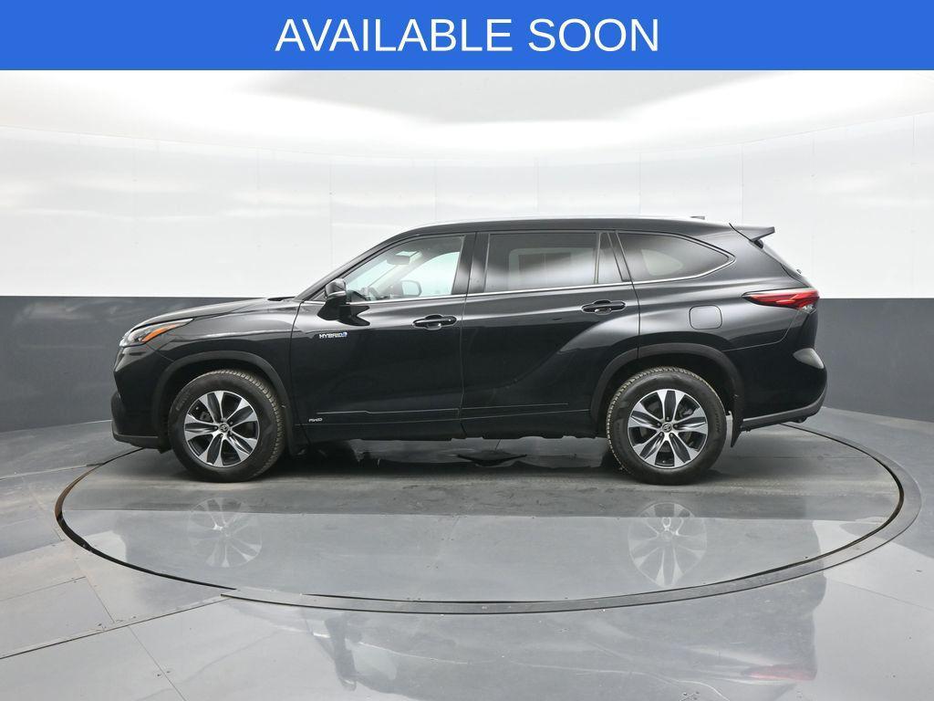 used 2020 Toyota Highlander Hybrid car, priced at $26,593