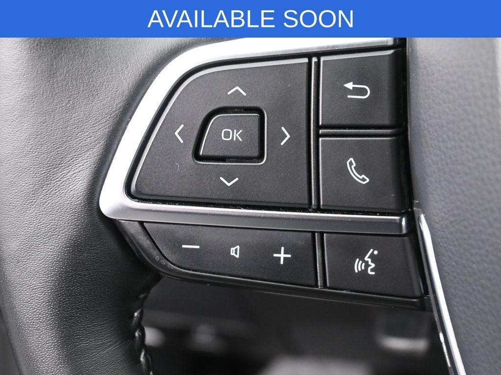 used 2020 Toyota Highlander Hybrid car, priced at $26,593