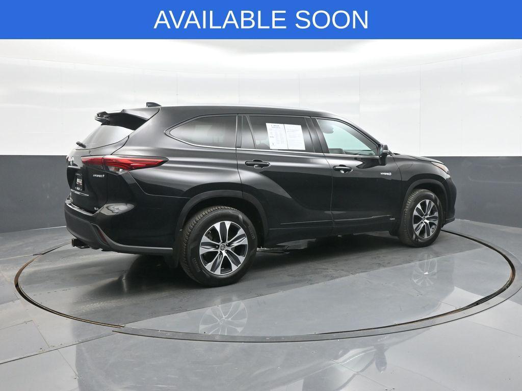 used 2020 Toyota Highlander Hybrid car, priced at $26,593