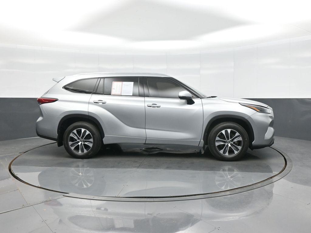 used 2021 Toyota Highlander car, priced at $35,758