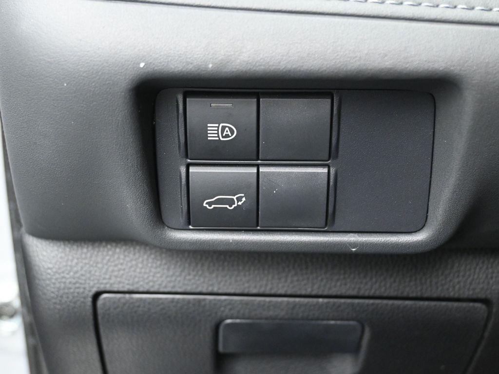 used 2021 Toyota Highlander car, priced at $35,758