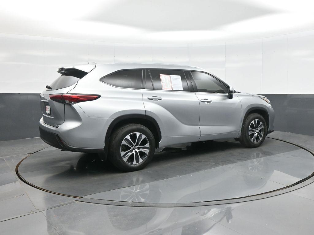 used 2021 Toyota Highlander car, priced at $35,758