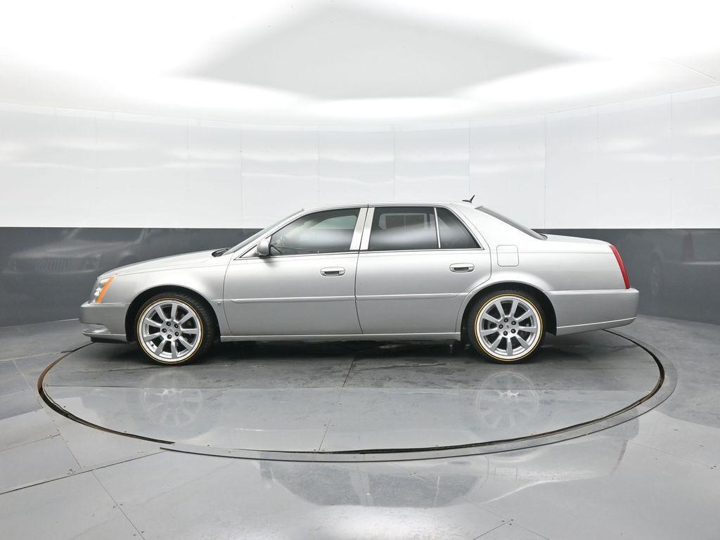 used 2007 Cadillac DTS car, priced at $7,995