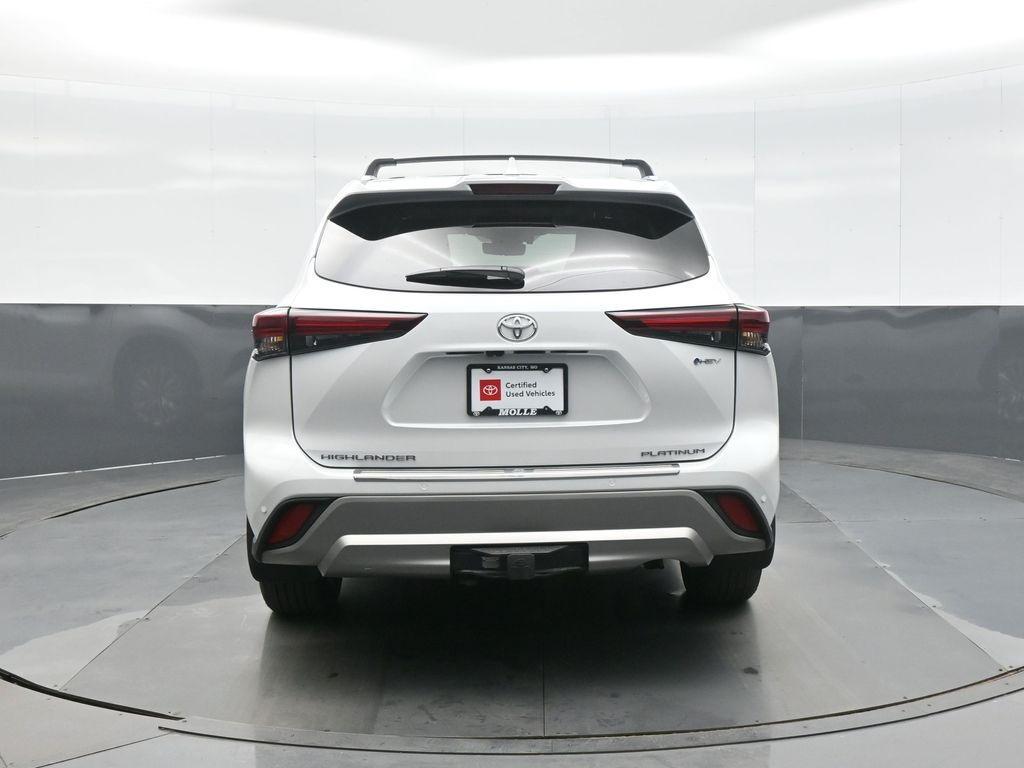 used 2025 Toyota Highlander Hybrid car, priced at $59,987