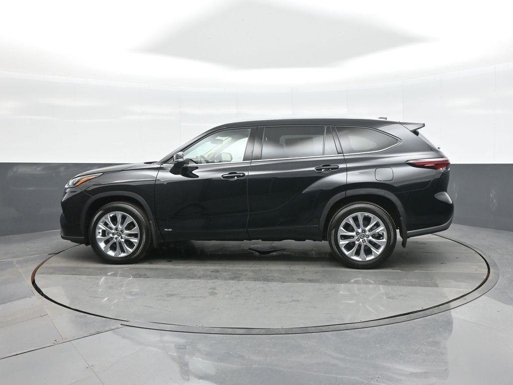 used 2025 Toyota Highlander Hybrid car, priced at $56,410