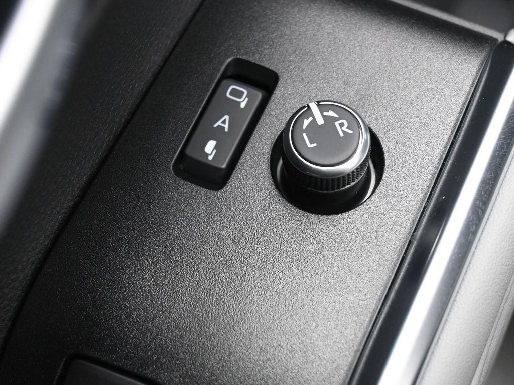 used 2025 Toyota Highlander Hybrid car, priced at $56,410