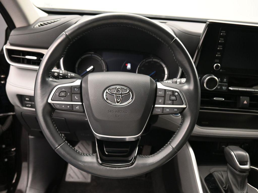 used 2021 Toyota Highlander Hybrid car, priced at $36,730