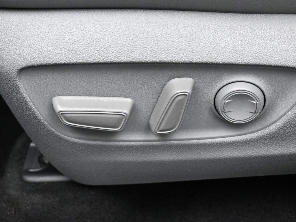 used 2021 Toyota Highlander Hybrid car, priced at $36,730