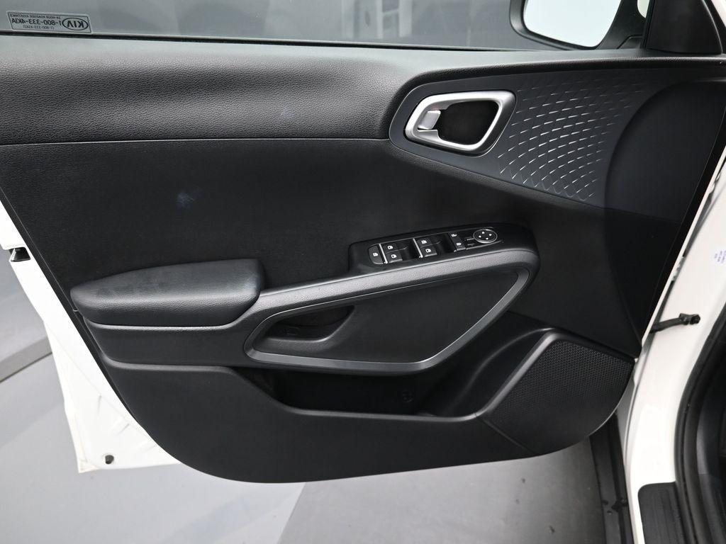 used 2021 Kia Soul car, priced at $19,913