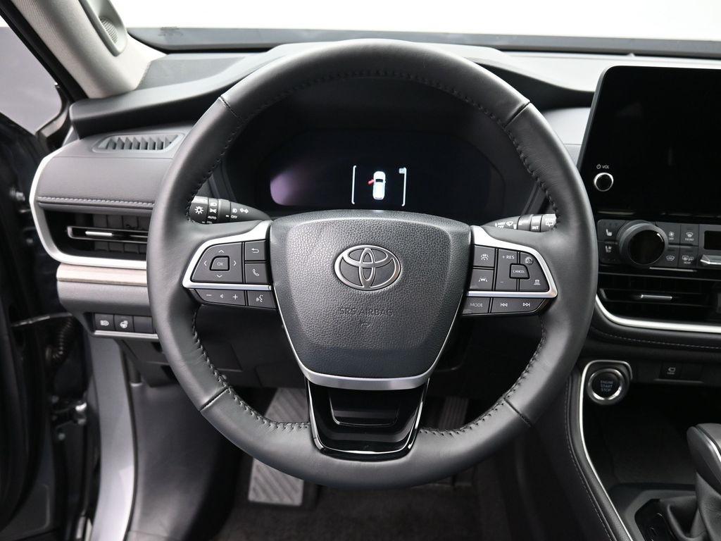 used 2025 Toyota Grand Highlander car, priced at $54,990