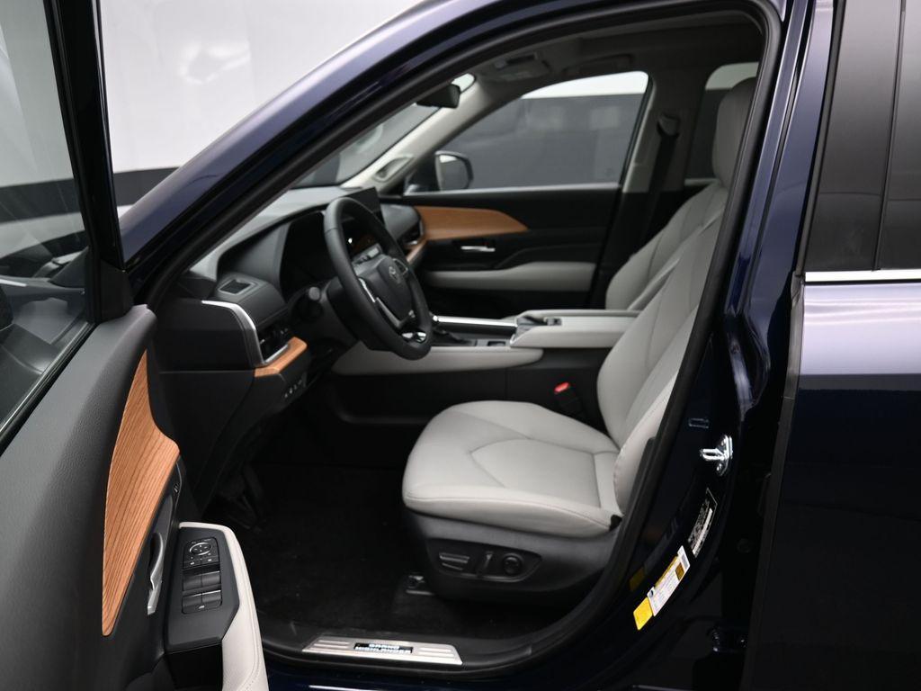 used 2026 Toyota Grand Highlander Hybrid car, priced at $67,004