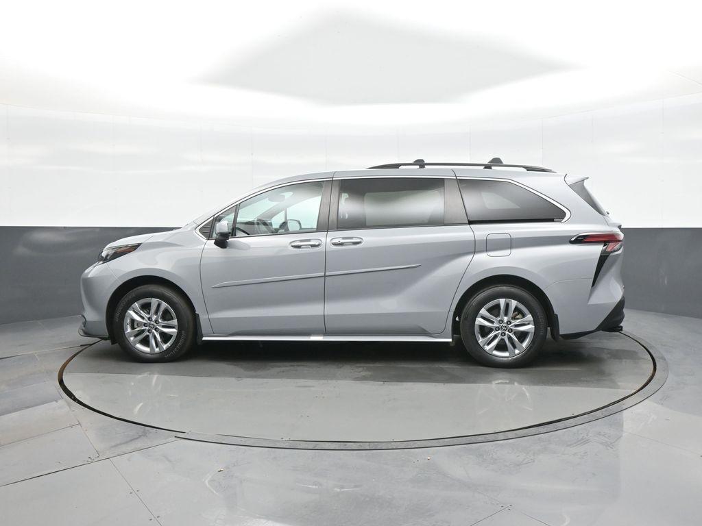 used 2022 Toyota Sienna car, priced at $42,651
