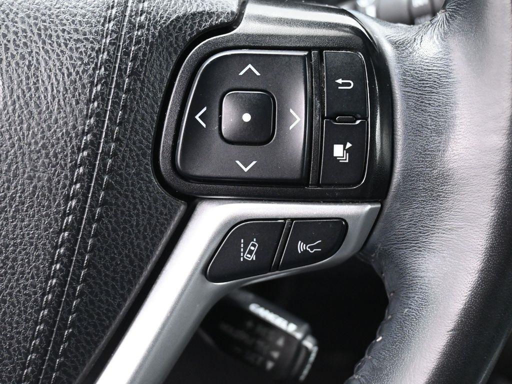 used 2019 Toyota Highlander car, priced at $32,026