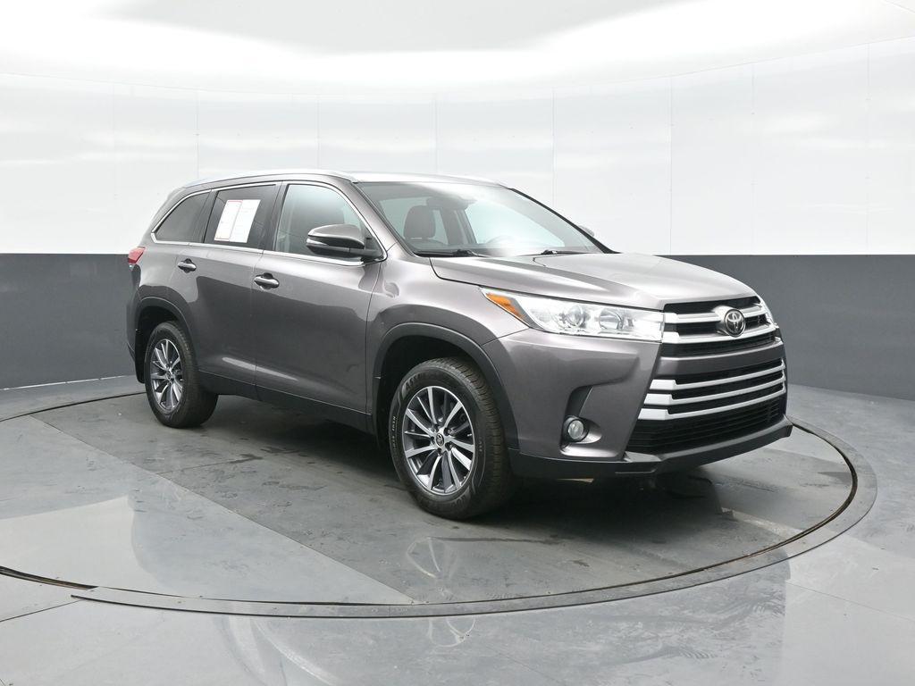 used 2019 Toyota Highlander car, priced at $29,515