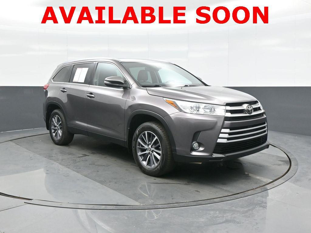 used 2019 Toyota Highlander car, priced at $32,026