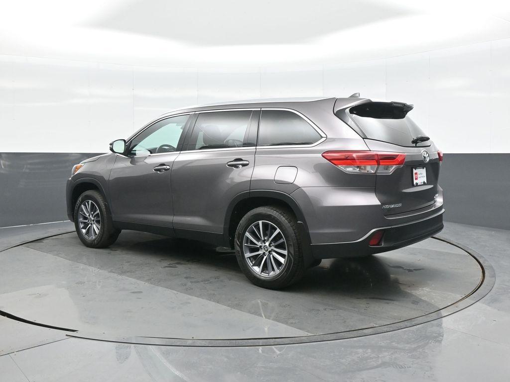 used 2019 Toyota Highlander car, priced at $32,026