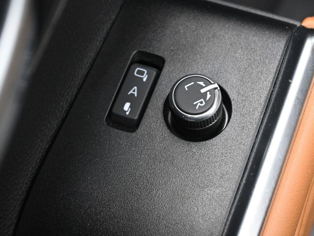 used 2025 Toyota Highlander car, priced at $56,314