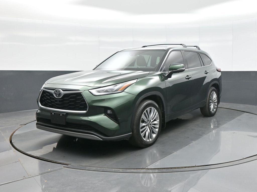 used 2025 Toyota Highlander car, priced at $56,314