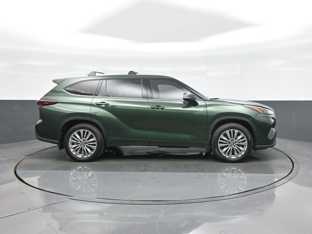 used 2025 Toyota Highlander car, priced at $56,314