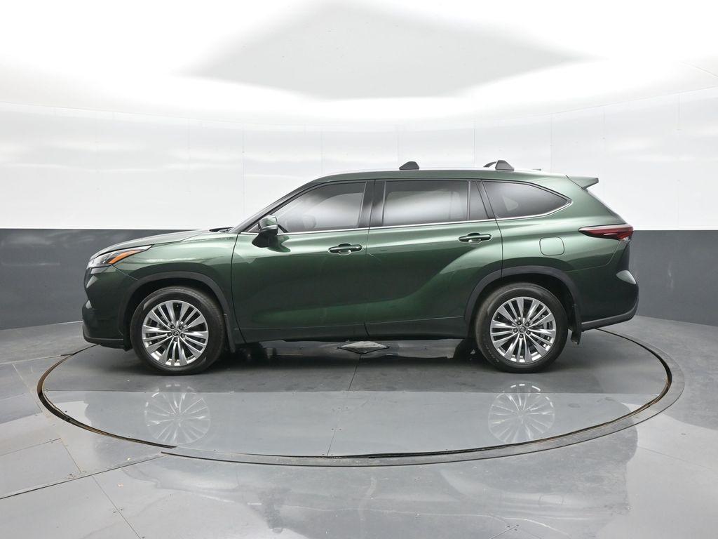 used 2025 Toyota Highlander car, priced at $56,314