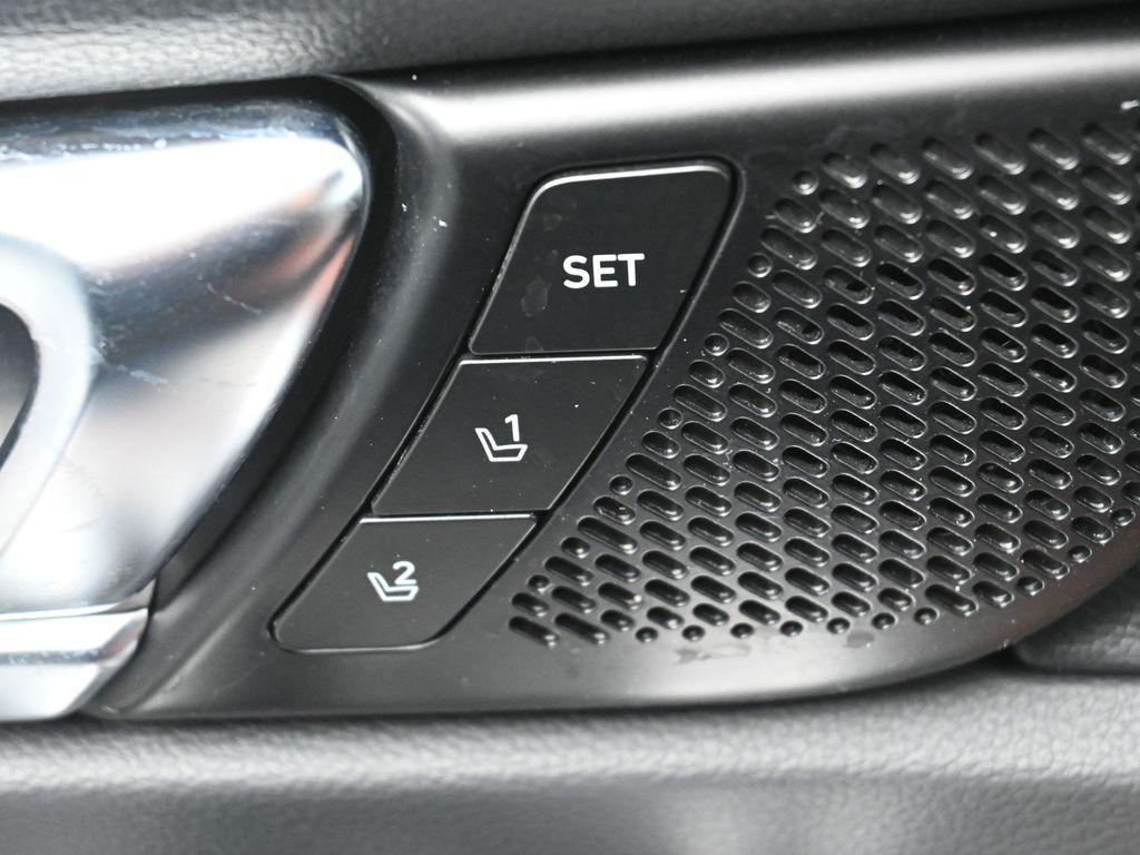 used 2023 Kia Telluride car, priced at $34,638