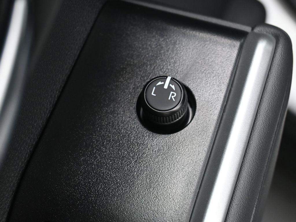 used 2025 Toyota Highlander Hybrid car, priced at $53,994