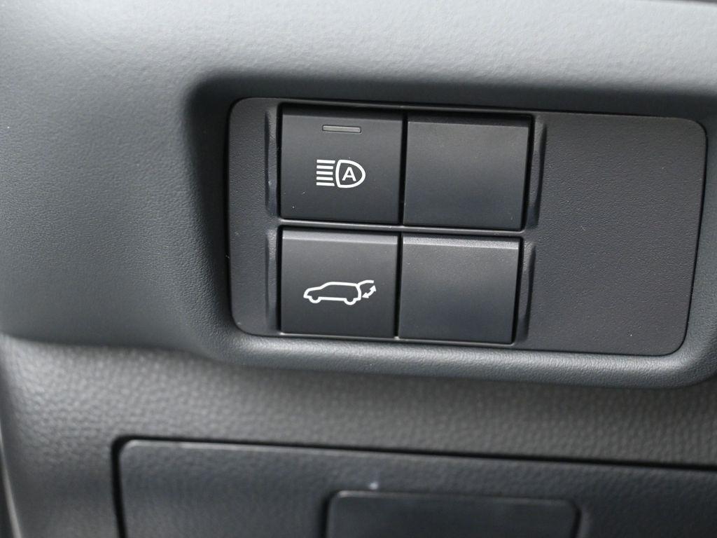 used 2025 Toyota Highlander Hybrid car, priced at $53,994