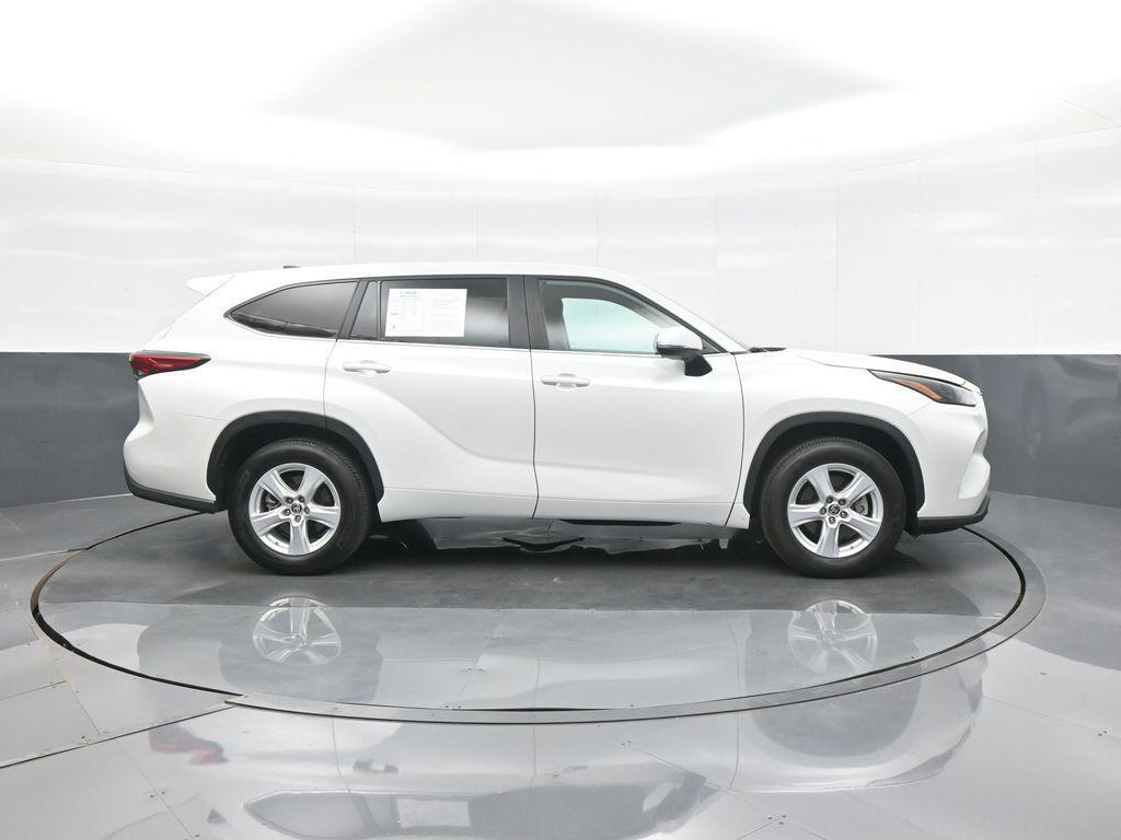 used 2023 Toyota Highlander car, priced at $36,286