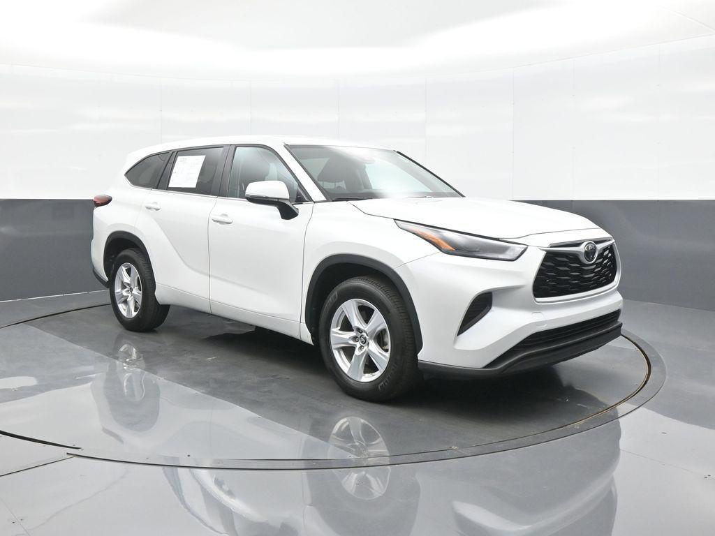 used 2023 Toyota Highlander car, priced at $36,286