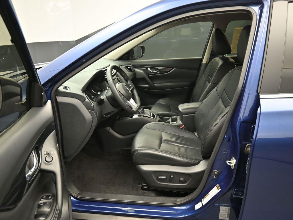 used 2019 Nissan Rogue car, priced at $17,989