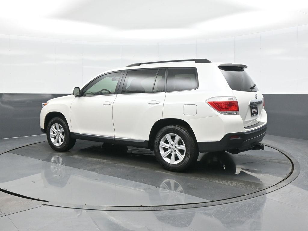 used 2013 Toyota Highlander car, priced at $15,935