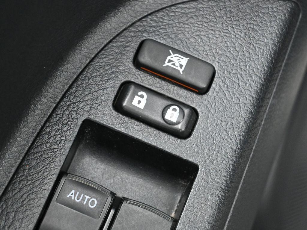 used 2013 Toyota Highlander car, priced at $15,935