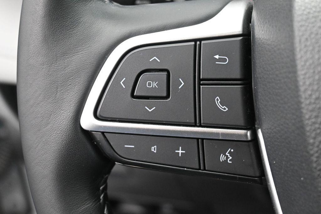 used 2022 Toyota Highlander car, priced at $37,390