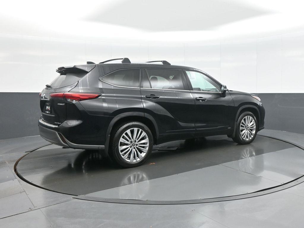 used 2023 Toyota Highlander Hybrid car, priced at $46,600