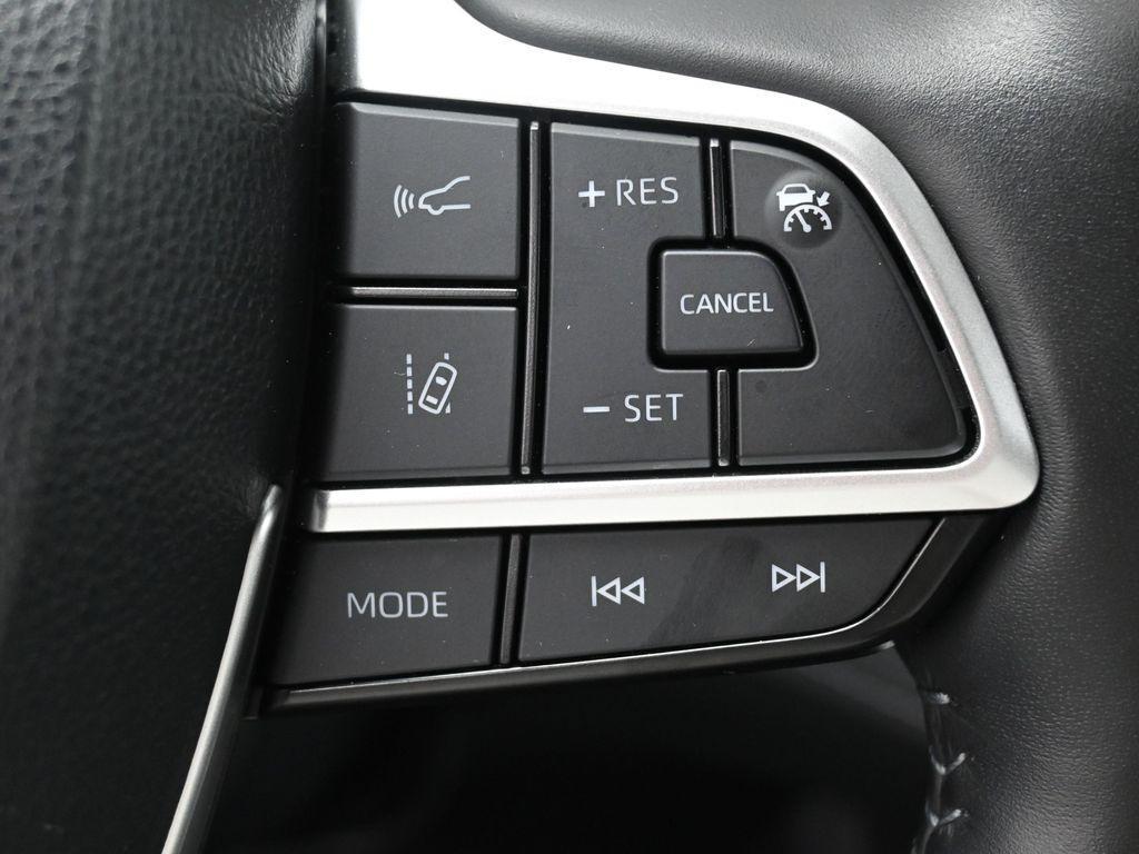 used 2023 Toyota Highlander Hybrid car, priced at $46,600