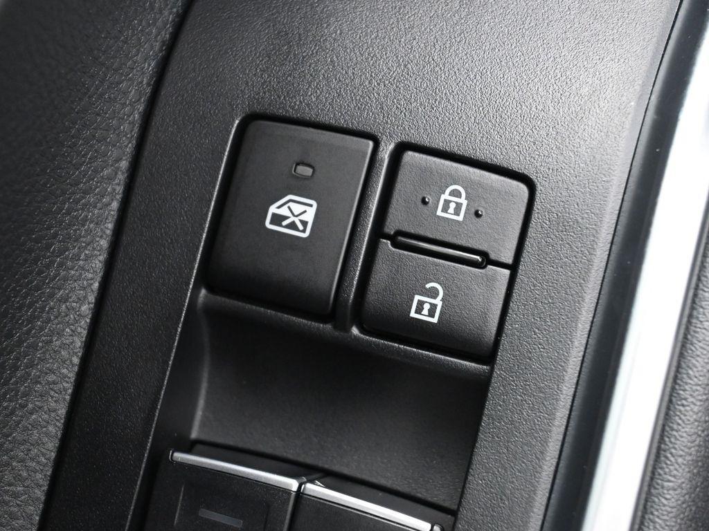 used 2023 Toyota Highlander Hybrid car, priced at $46,600