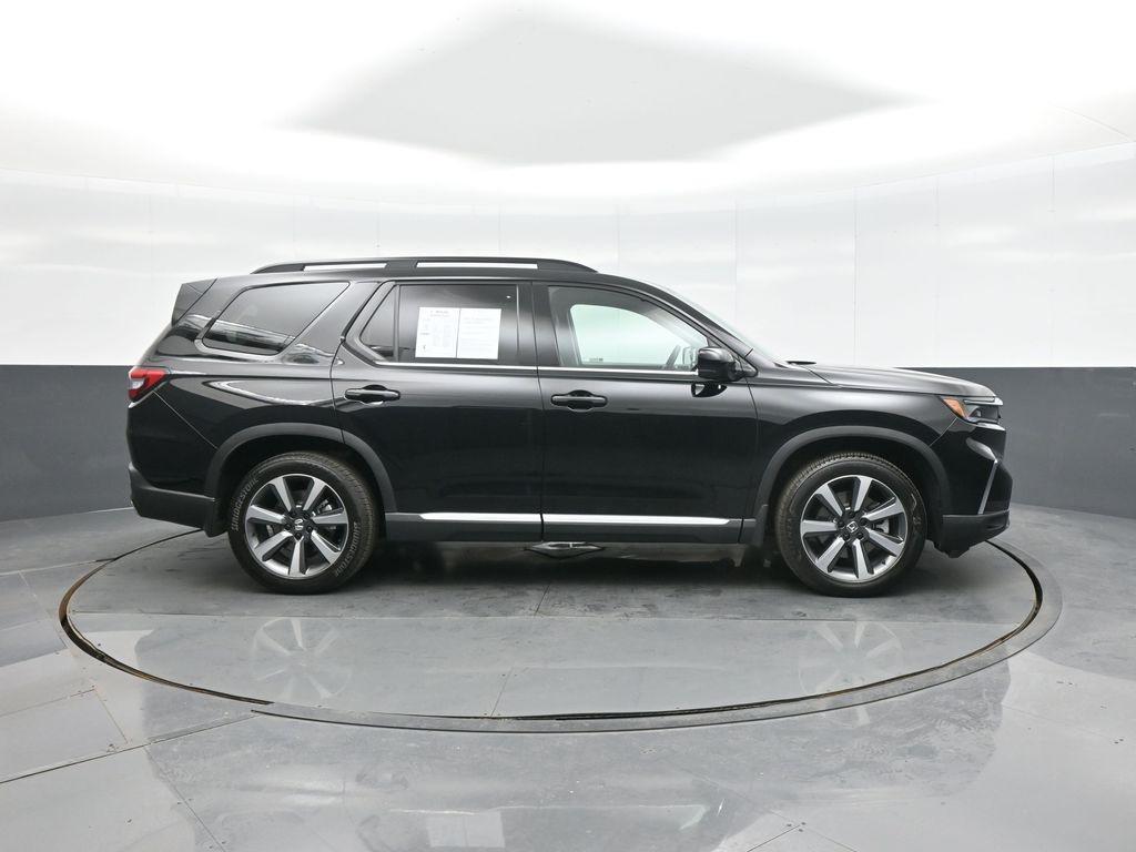 used 2025 Honda Pilot car, priced at $51,990