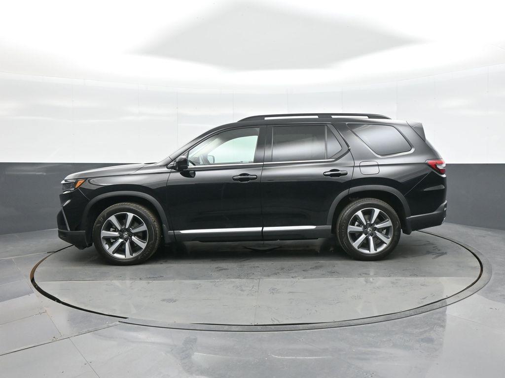 used 2025 Honda Pilot car, priced at $51,990