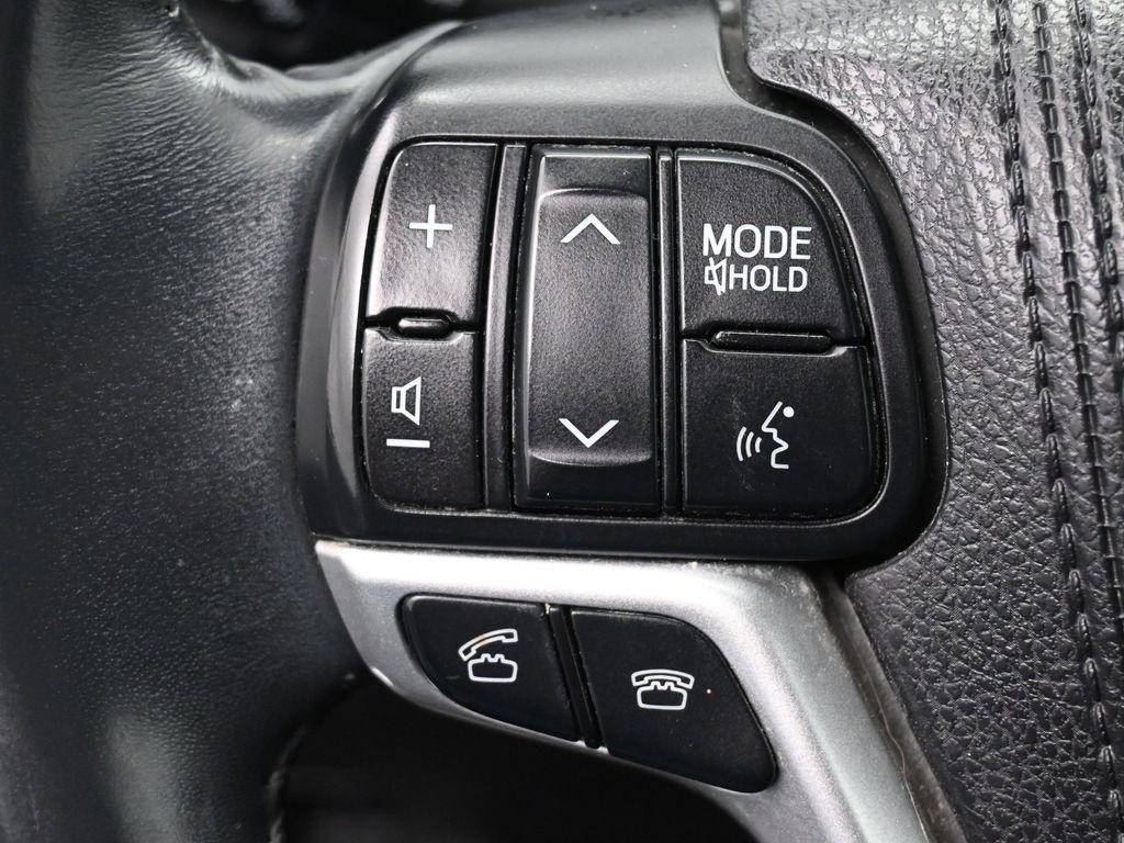 used 2016 Toyota Highlander car, priced at $21,479