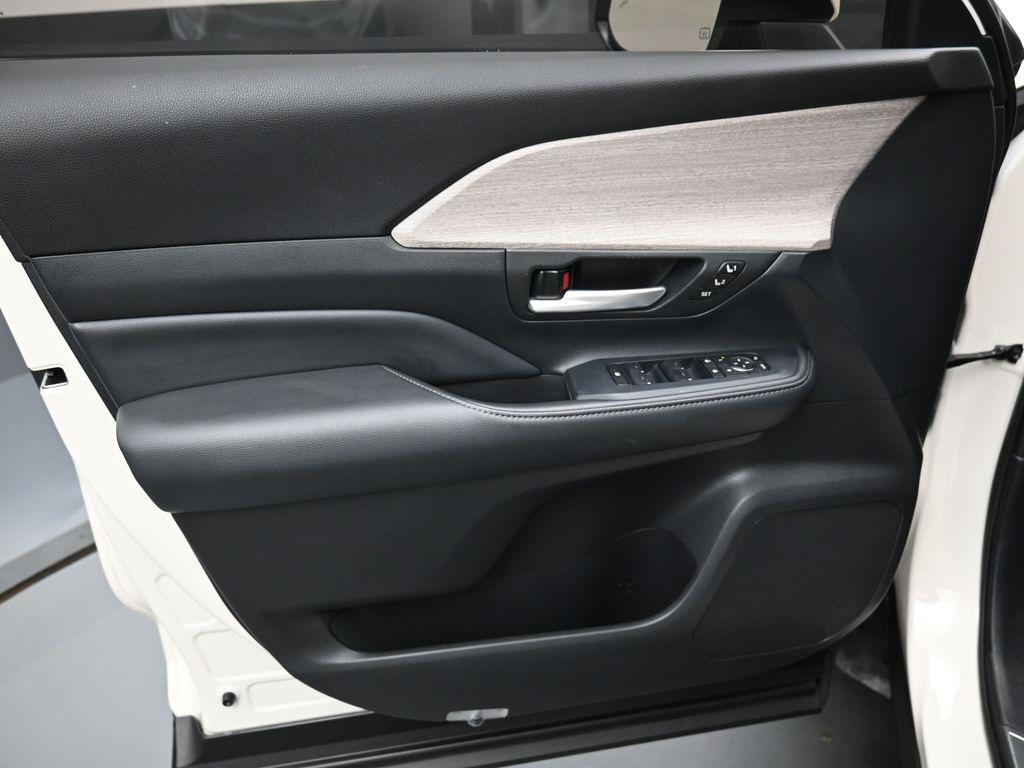 used 2024 Toyota Grand Highlander car, priced at $51,724
